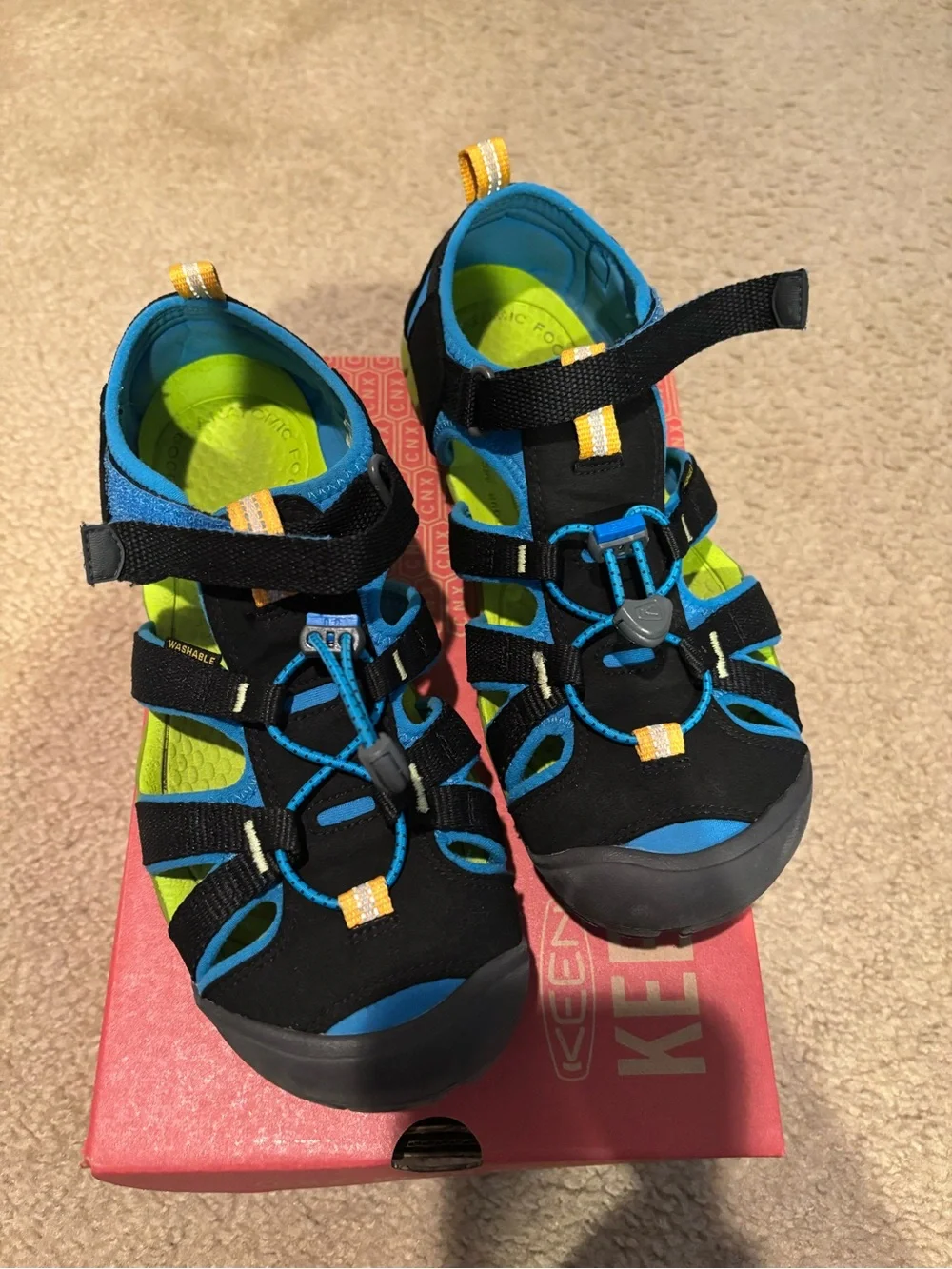 Keen Youth Seacamp II CNX Sandals - Black & Brilliant Blue - size 6